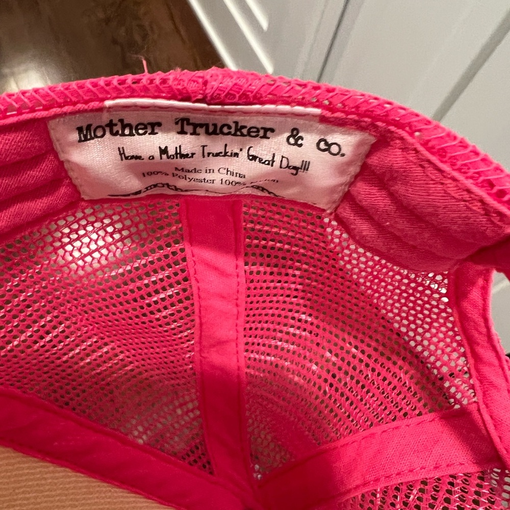Mother trucker & co girls trucker hat excellent condition - Picture 3 of 3